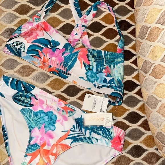 New Raisins Girls - Picture 8 of 8